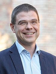 Dr. Stefan Müller-Kroehling
